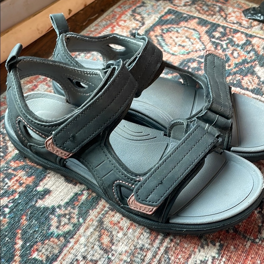 NorthSide outdoor sandals, hiking Women’s 6
